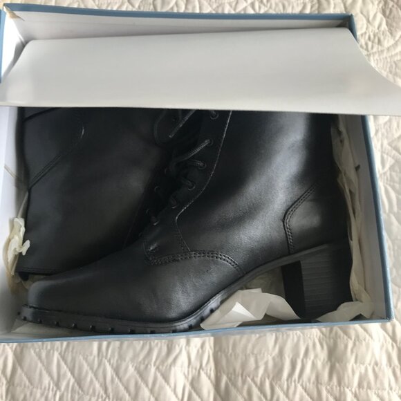 Black Heeled Ankle Boots St John's Bay - Brand New with Tags! - Picture 9 of 10